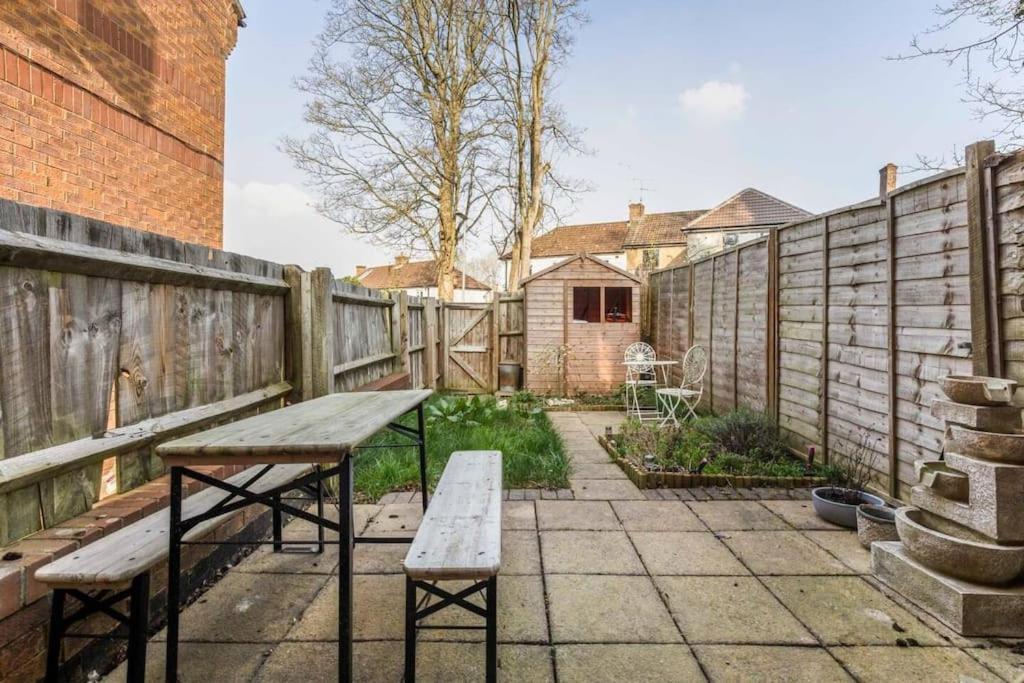 Quiet & Secluded St Albans House Villa Exterior foto